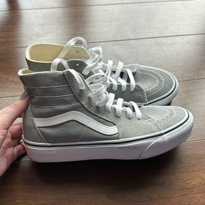 Vans Sk8-Hi in Grey - 7.5W